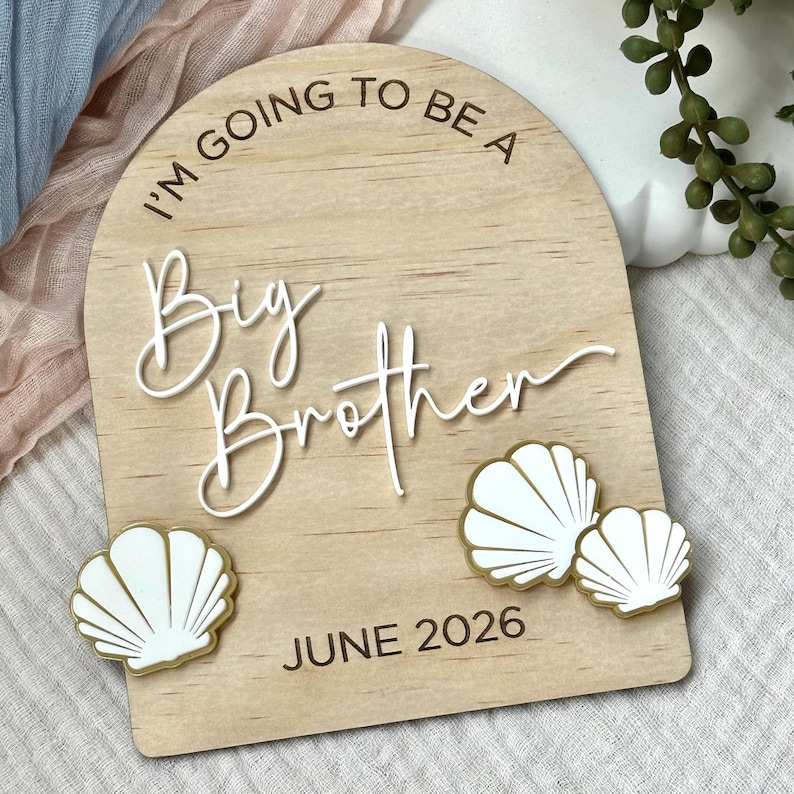 Custom I’m Going to Be a Big Sibling Announcement Plaque