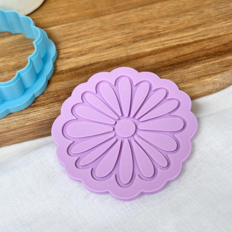 Daisy Cookie Stamp & Cutter