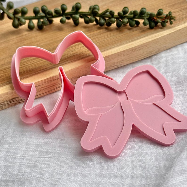 Simple Bow Cookie Stamp & Cutter Set